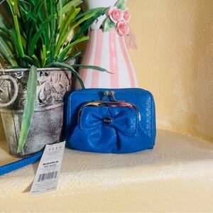 ELLE Royal Blue Lizard‑Embossed Alita Wristlet – Bow Detail, NWT